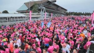 La course Odysséa, en faveur de la lutte contre le cancer du sein, en vidéo